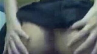 Brenda likes to touch her pussy on cam - porn video