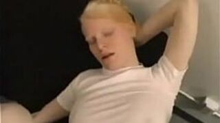 Albino girl and gets facial - porn video